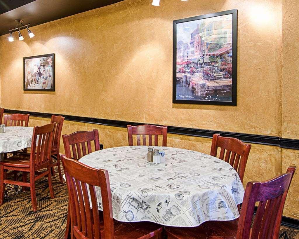 Quality Inn Льюисберг Ресторан фото